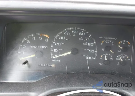 1997 Chevrolet C1500 Fleetside z USA, uszkodzony, nr VIN 1GCEC19W1VE173577